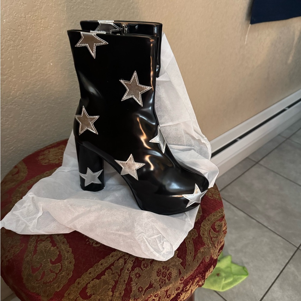 Boogzel star boots